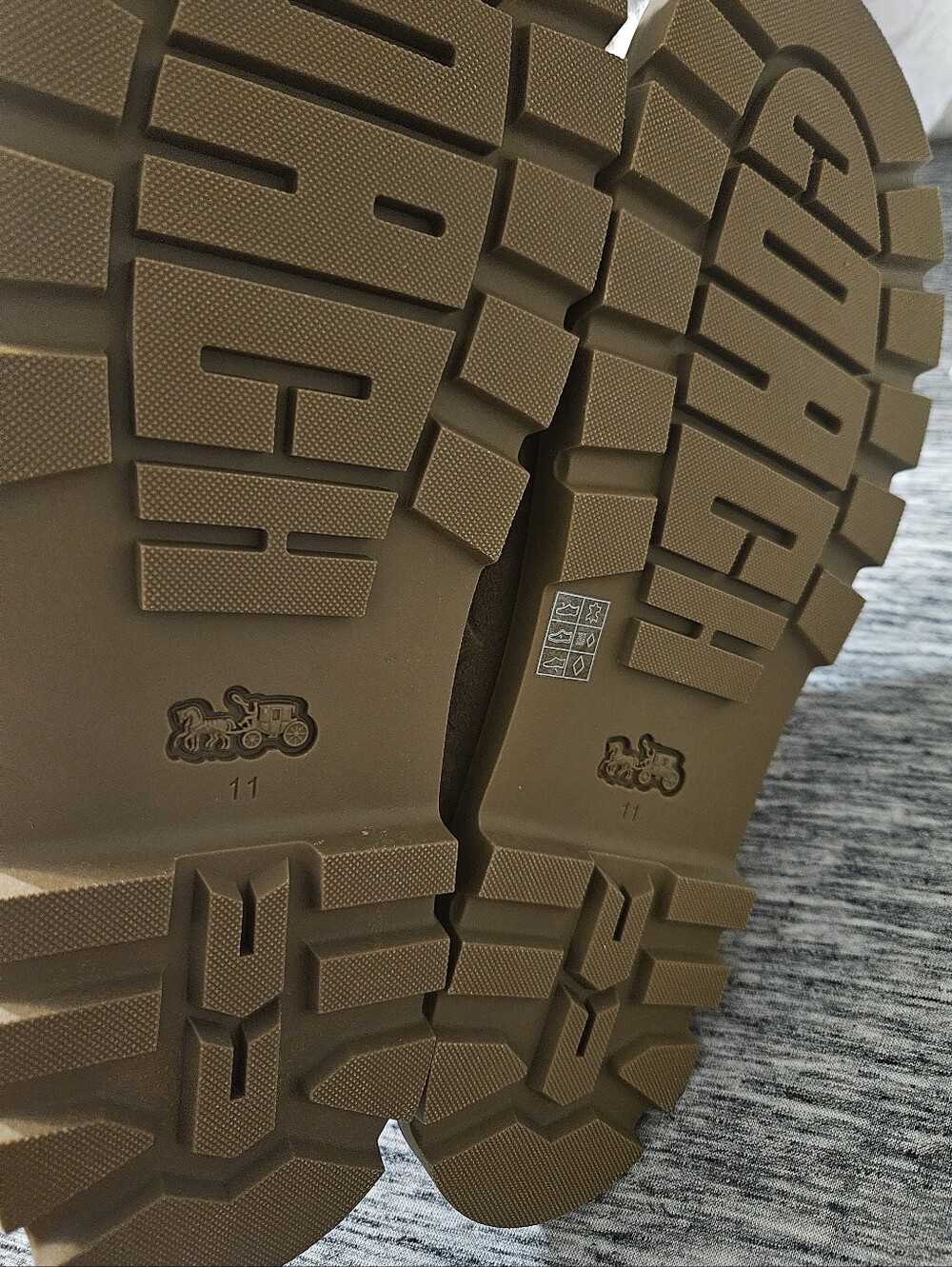 Coach Sandals - Picture 8 of 9
